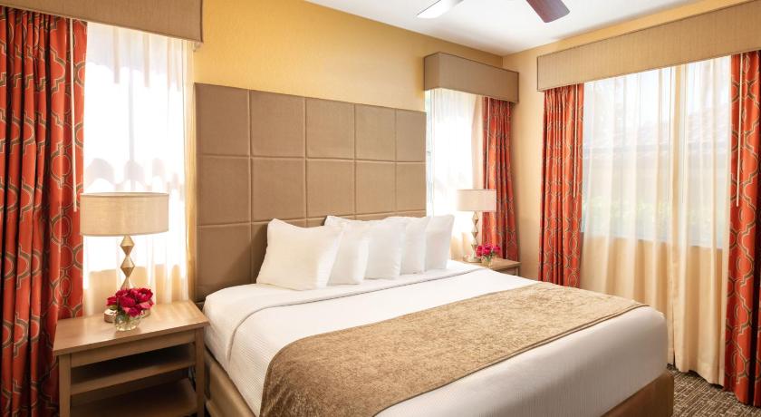 Image of Two Bedroom Suite with Sofa Bed 4