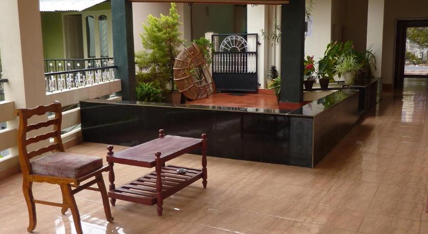 Jungle Palace Homestay photo