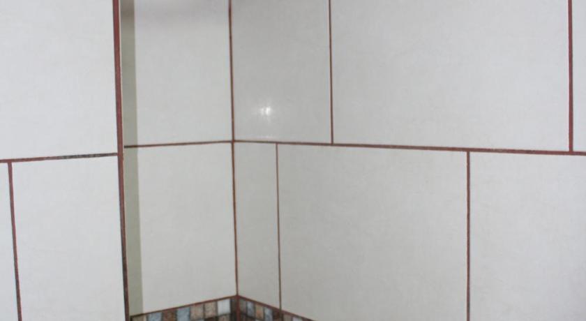 Image of Twin Room 5