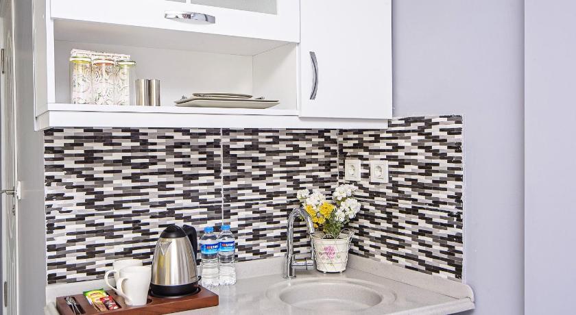 Unique Suite Hotel - image 11