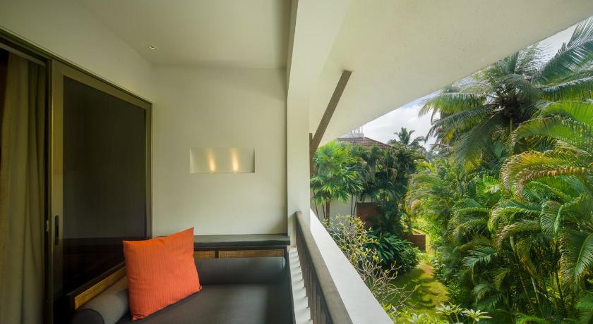 Image of 1 King bed Loft room with Balcony 1
