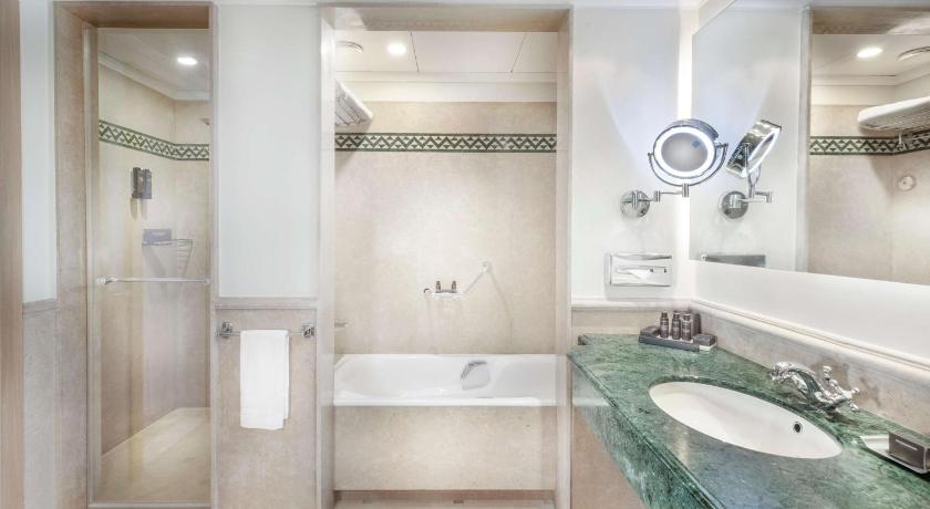 Image of Executive Suite 2