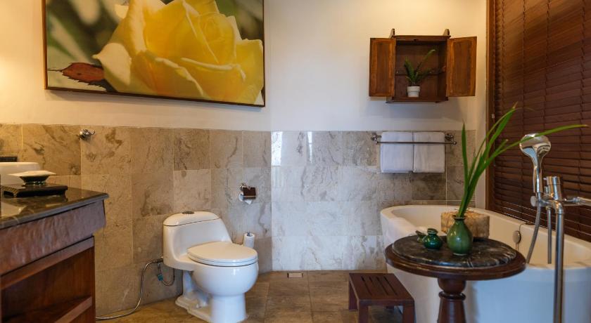 Image of Grand Pool Suite 2