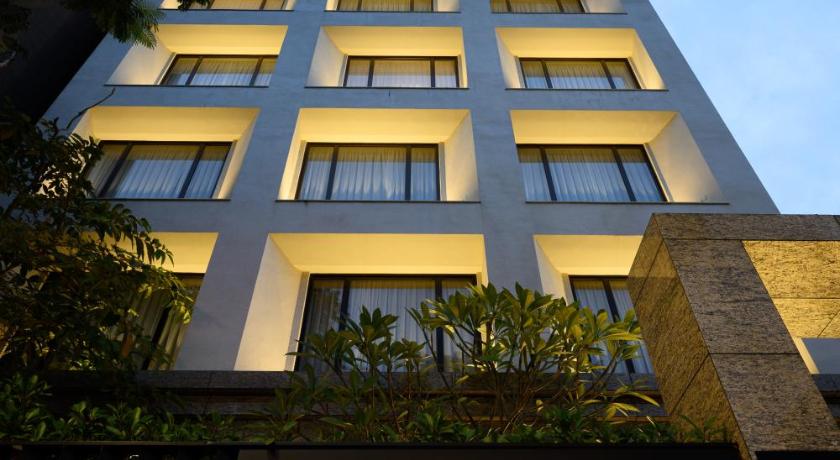 Hotel MvsaMichelin 2 Starred Molino de Urdániz - image 2