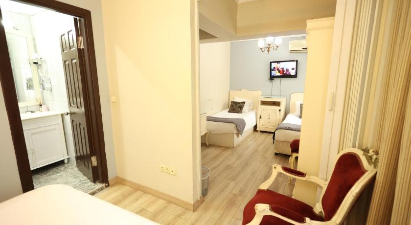Image of Quadruple Room 4