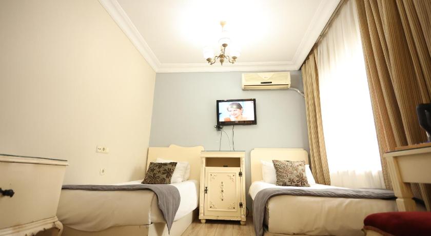 Image of Quadruple Room 9