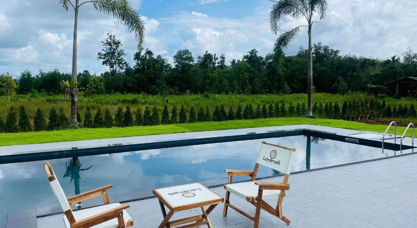 Phatthalung The Landmark Resort And Villa 5-Star Hotel room