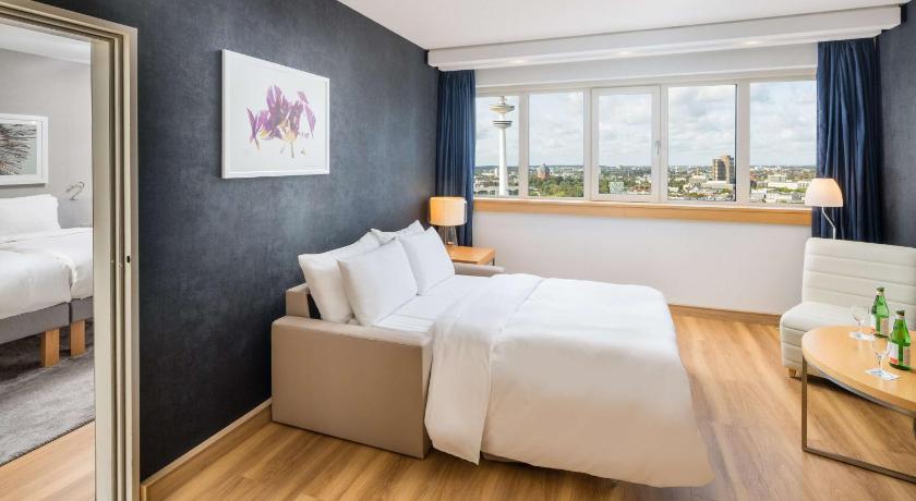 Image of Suite - Planten un Blomen Park View 0