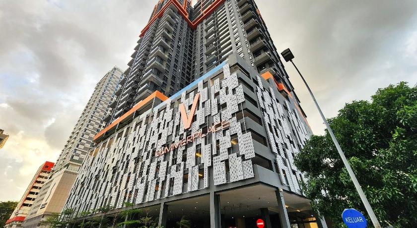 Johor Bahru Loft Suite JB Town near CIQ 7Pax 3-Star Guesthouse room