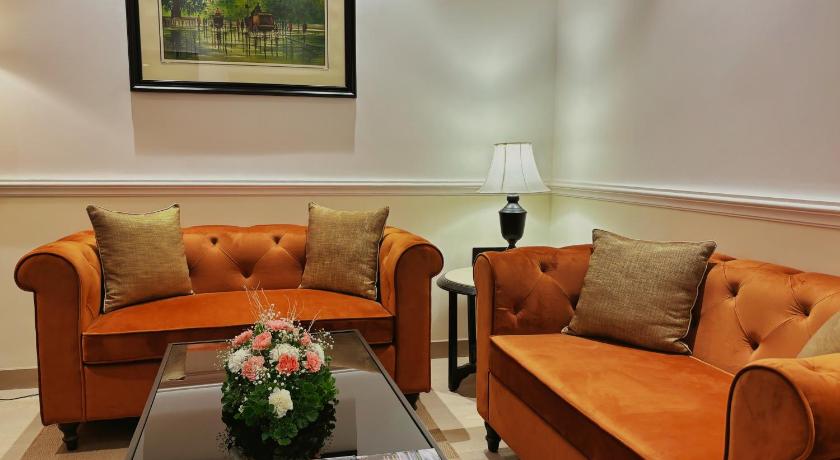 Image of Club Suite 5