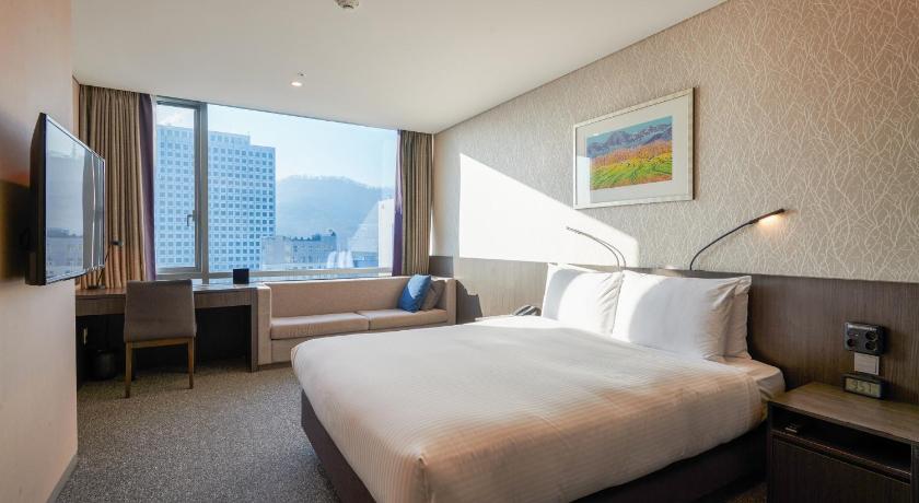Seoul NINE TREE BY PARNAS SEOUL MYEONDONG 2  4-Star Hotel suite