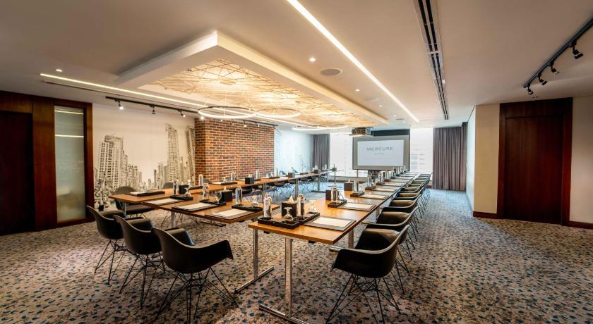 Mercure Dubai Barsha Heights Hotel and Apartments - image 10