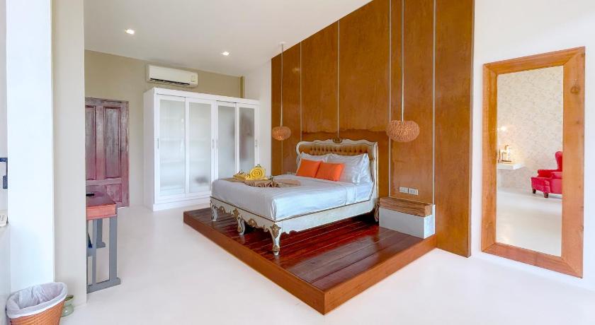 Image of Partial Ocean View Suite 4