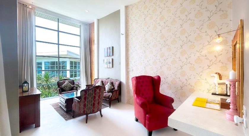 Image of Partial Ocean View Suite 10