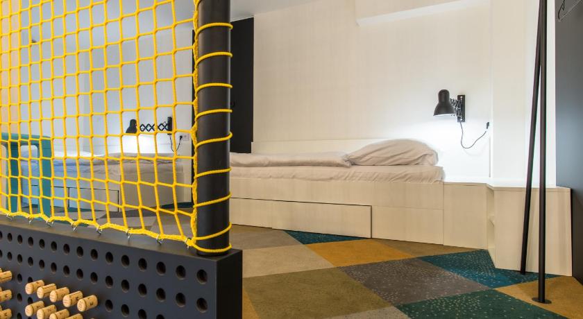 Imagen de 1 persona en habitación compartida de 6 camas - con Otros/as (1 Person in 6-Bed Dormitory - Mixed) 11