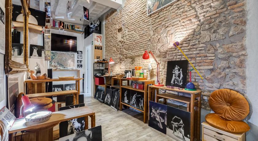 Babuccio Art Suites - image 11