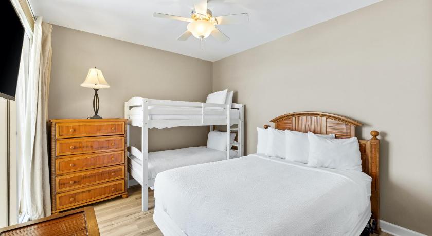 Image of Apartment with Sea View 14