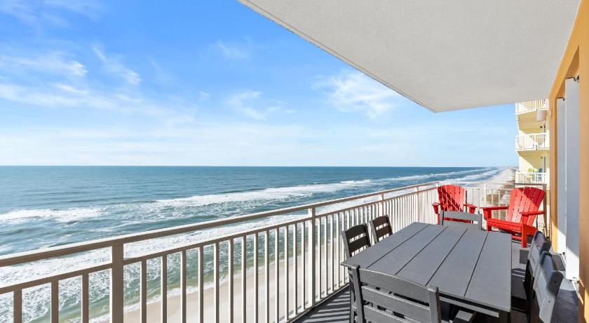 Image of Apartment with Sea View 9