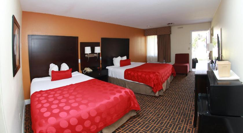 صورة غرفة مع سريرين كوين - لغير المدخنين (2 Queen Beds Non-Smoking) 1