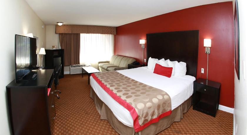 صورة غرفة بسرير كينج - عرض مُحسّن (1 King Bed, Upgraded, Non Smoking) 0