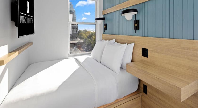 New York Riverside Tower Hotel 2-Star Accommodation pool