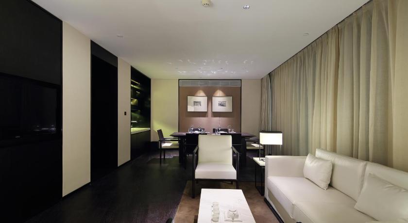 Image of Premier Suite 1