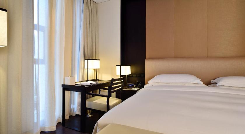 Image of Deluxe Suite 5