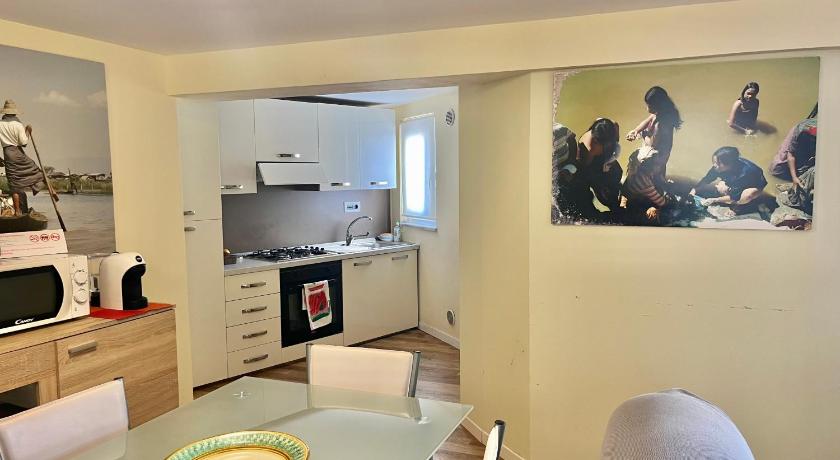 Moncada Suites & Apartments – Palermo, CA