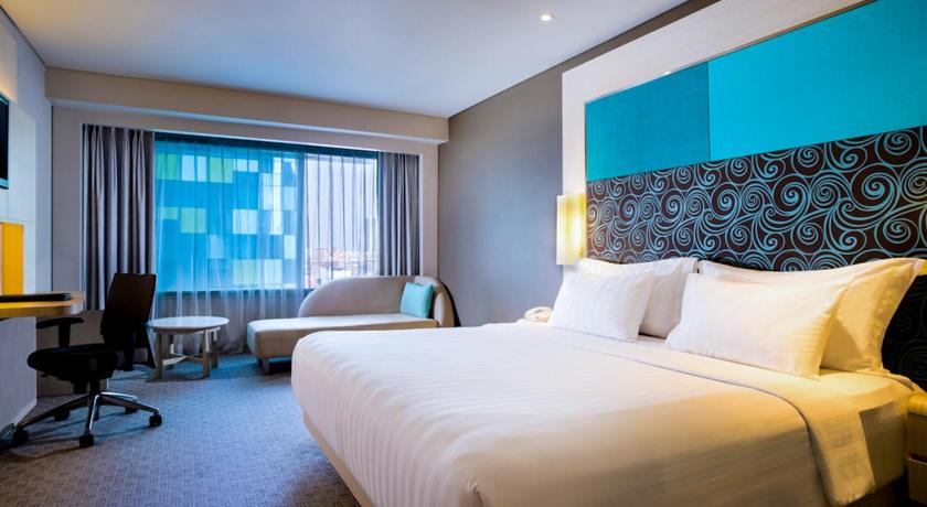 Image of Grand Deluxe Room with 2 Single Beds and Sofa 1