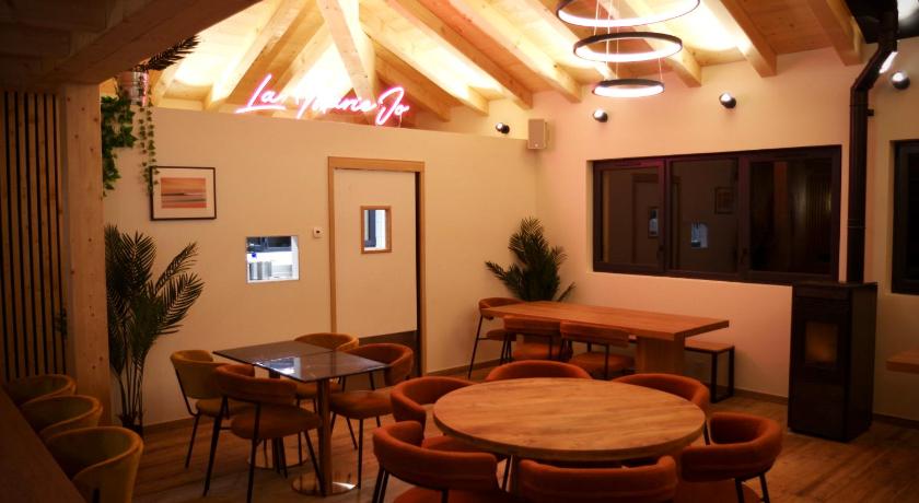 Châtel 1861 Chatel Hostel 3-Star Hotel room