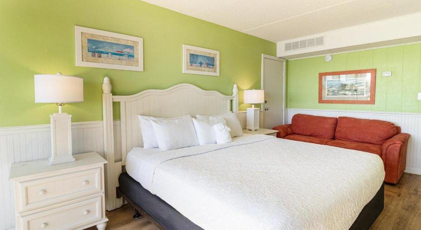 Pawleys Island Superb 3rd Floor Oceanfront King Room 3-Star Accommodation suite