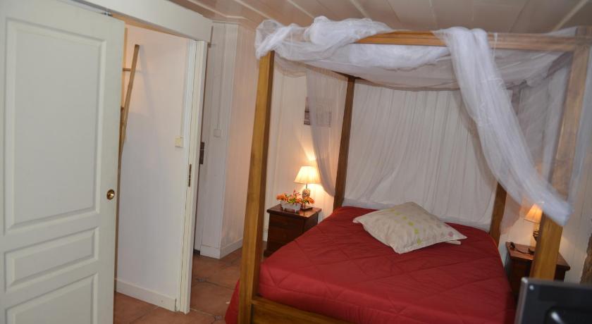 Double Room with Terrace, Villa Helena B&B in Reunion