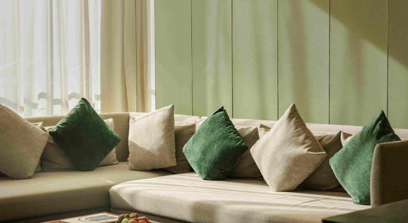 Image of Executive Suite 9