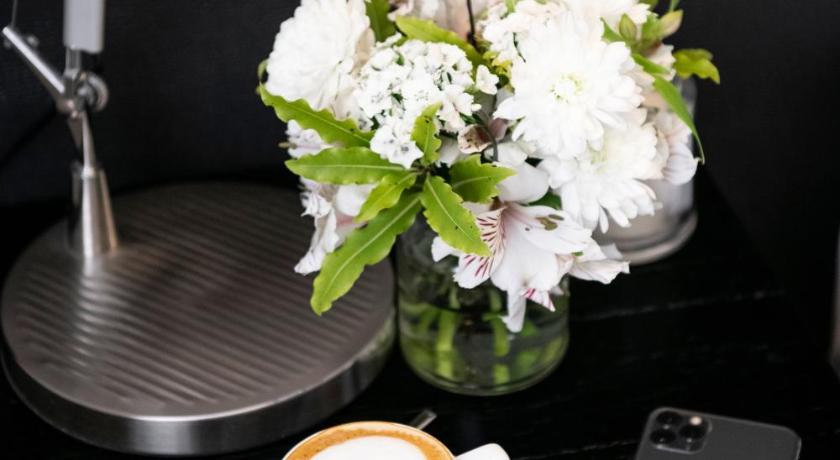 Image of Junior Room with 2 Beds 7