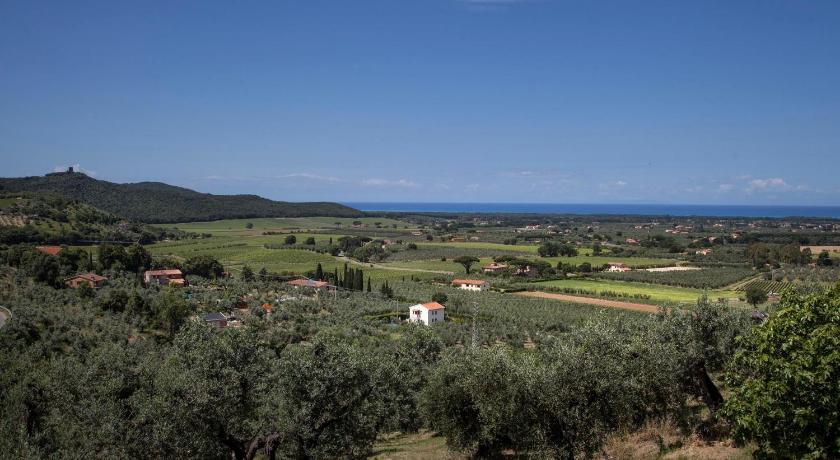 Bilocale con terrazza e vista mare