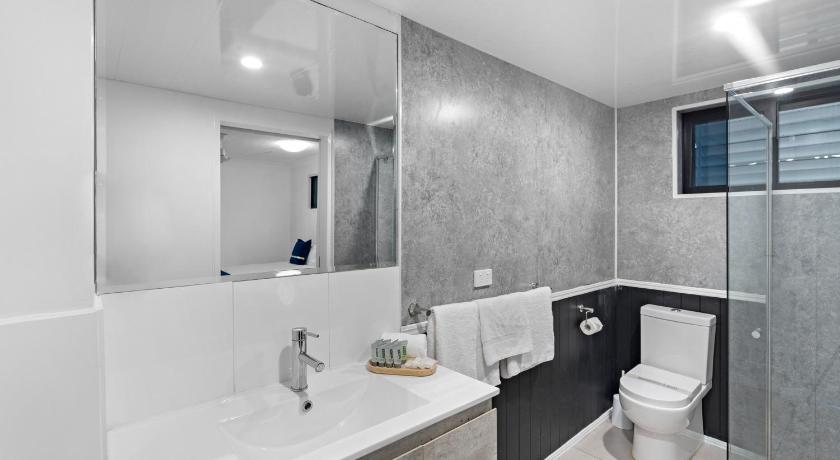 Image of Deluxe Family Room 2