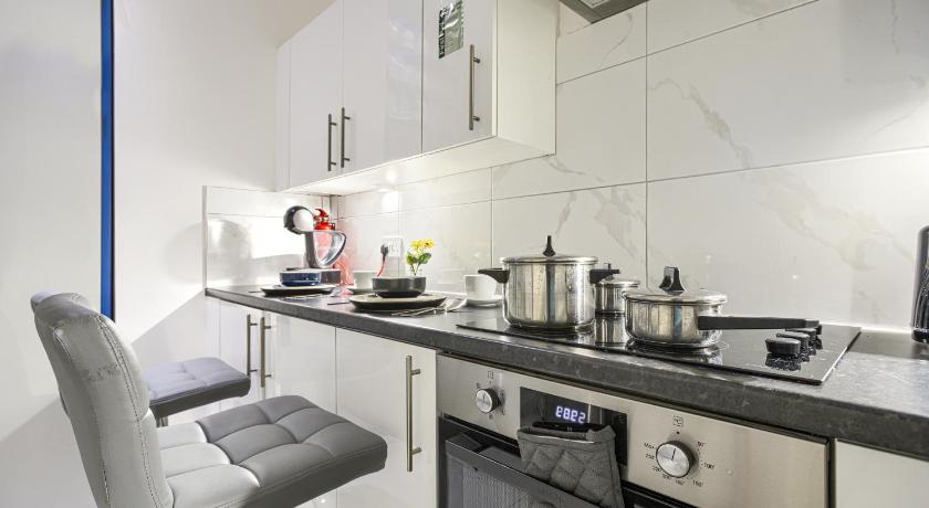 The Finsbury Deluxe Apartments - image 11