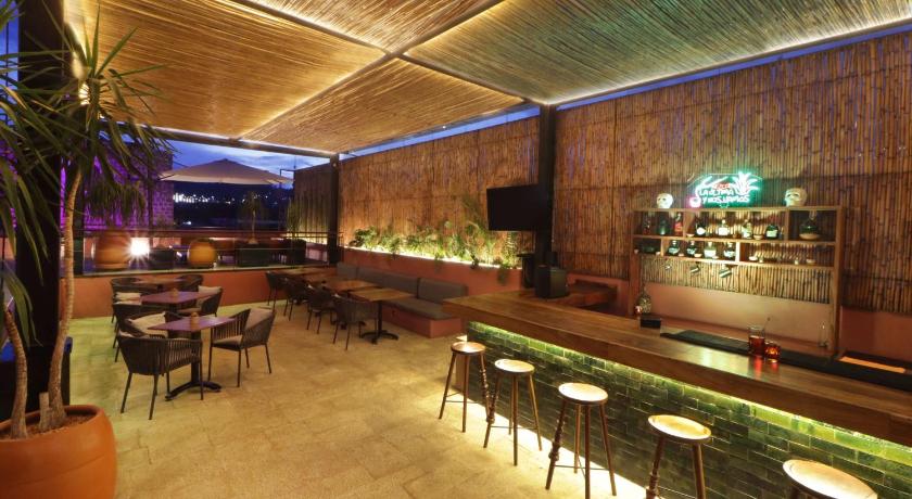 オアハカ City Centro by Marriott Oaxaca 3つ星 ホテル プール