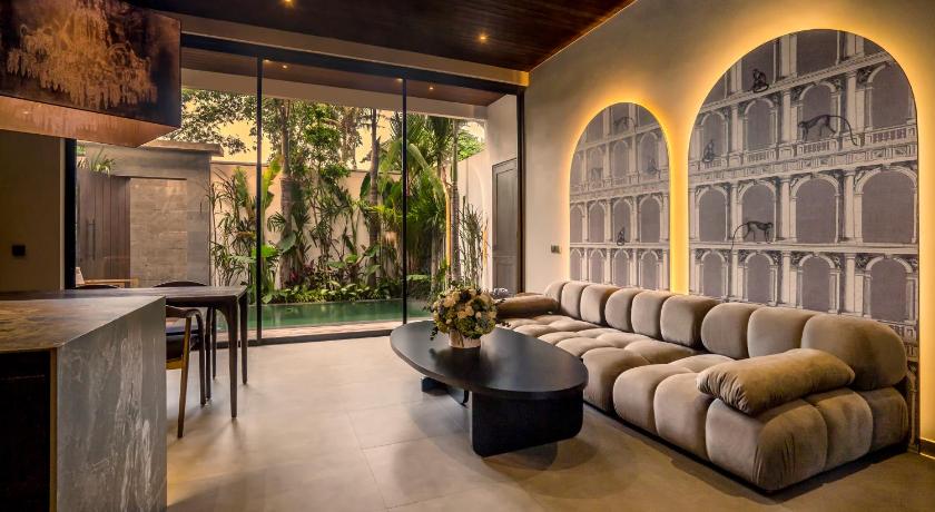 Umayam Luxury Townhouse 6 by Alfred in Bali
