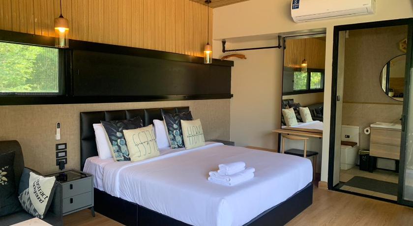 Image of Cottage with Jacuzzi 8