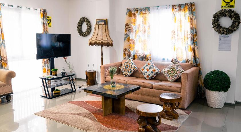 Image of Three-Bedroom Apartment 8