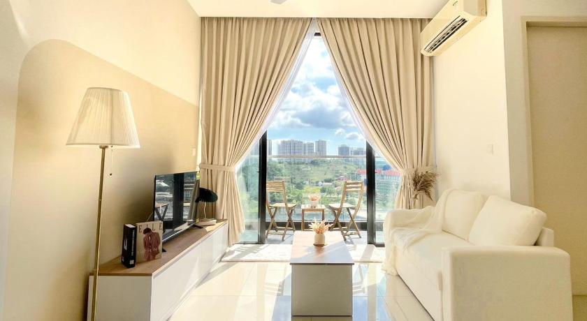 Johor Bahru Dpristine, Tropicana Suite by Antlerzone 4-Star Guesthouse pool