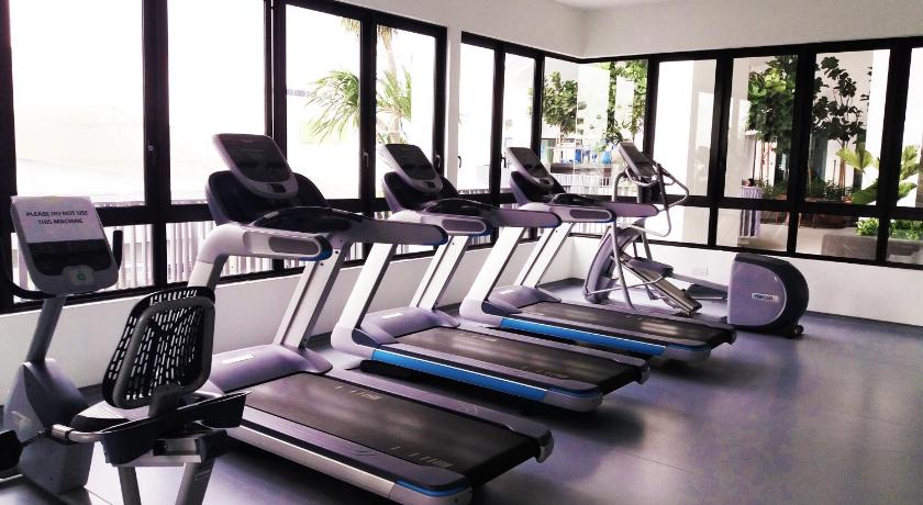 Shah Alam i-City【CASA MILA】~Wifi/Netflix/Parking~7pax 4-Star Single Room exterior