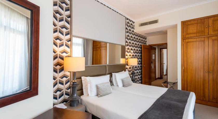 Image of Suite with Balcony 4