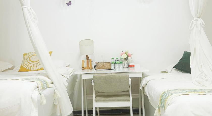 Image of Queen Room with Two Queen Beds 3