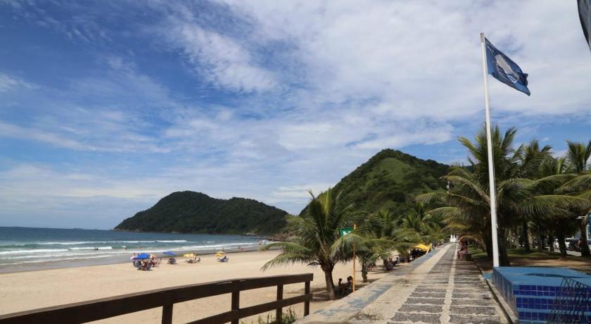 瓜鲁雅 Apartamento praia do tombo Guaruja 4星级 单人房 泳池