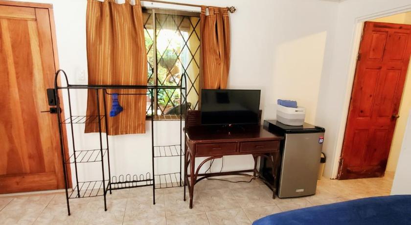 Image of Economy Quadruple Room 5