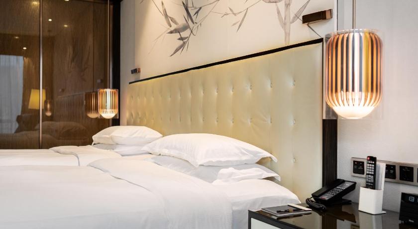 Image of TWIN DELUXE ROOM WITH CITY VIEW 11