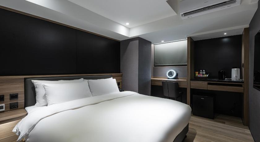 Image of Standard Double Room 1