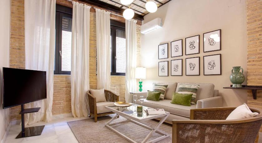 Genteel Home Acetres